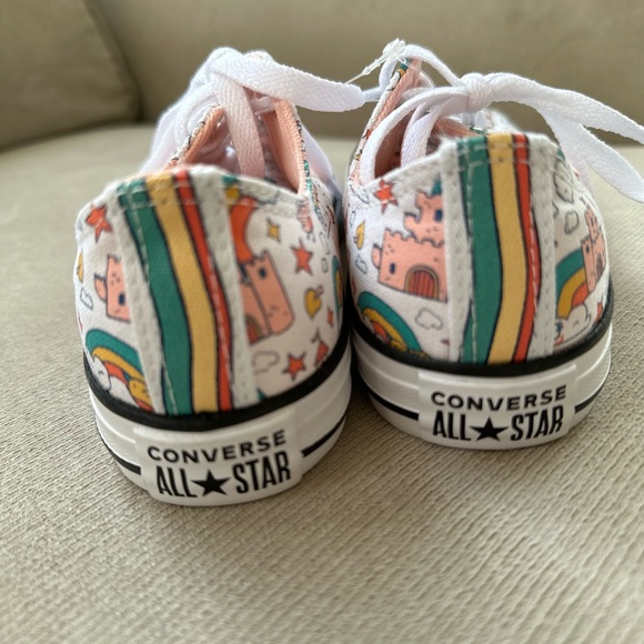 CONVERSE CHUCK TAYLOR ALL-STAR RAINBOW CASTLES sz 3 - Picture 6 of 6